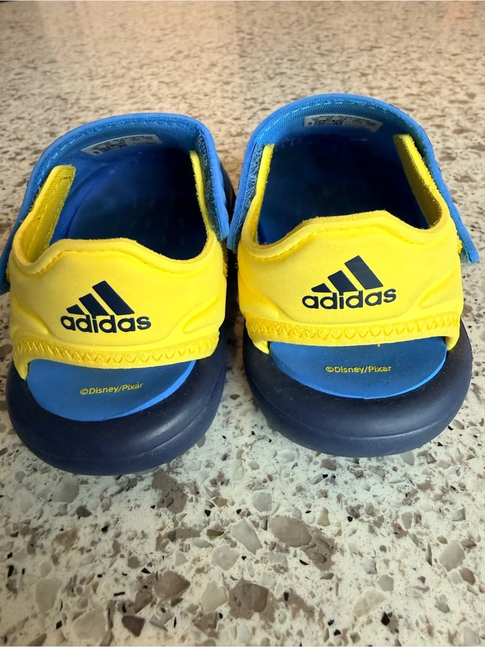 adidas Toddler size 8 Blue and Yellow Dory Waterproof Sandals